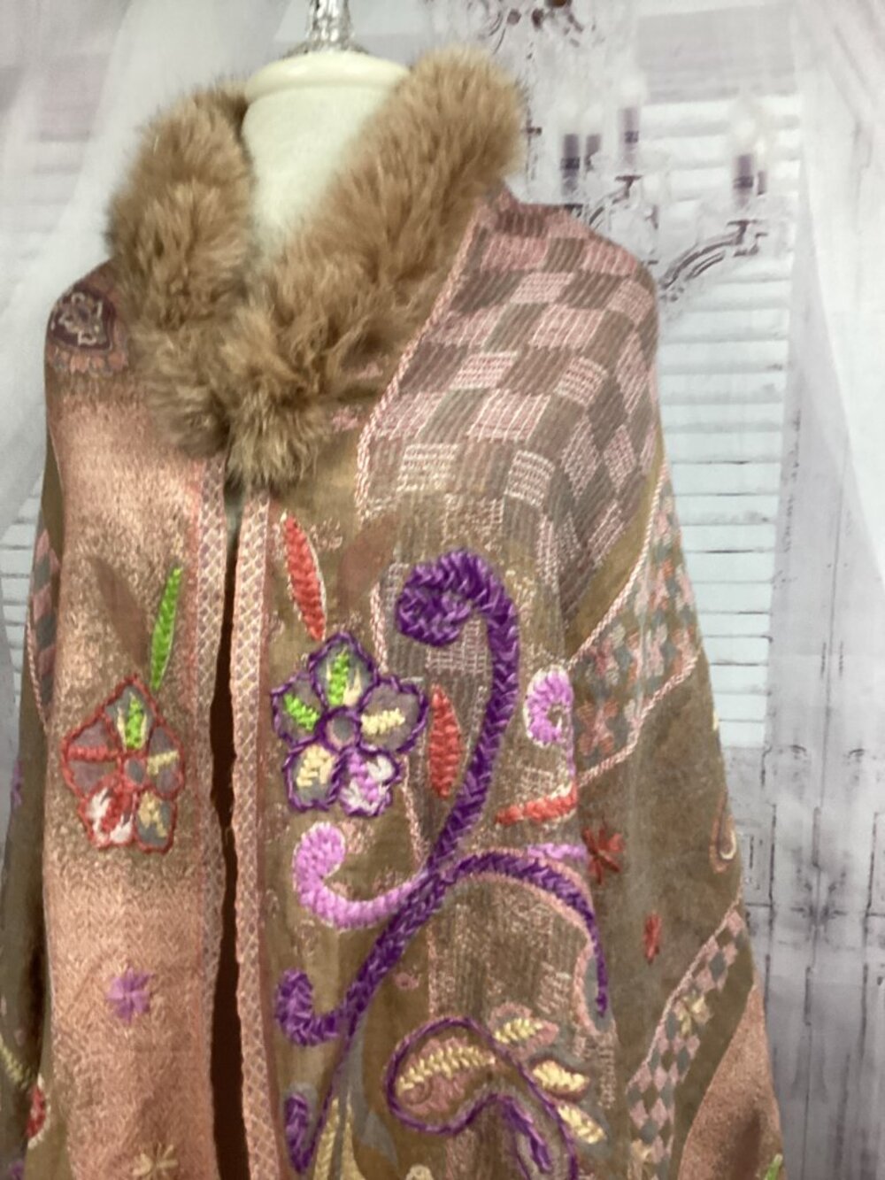 Embroidered Paisley Shawl Wrap with Fox Fur Trim and Tassels - Picture 2 of 13